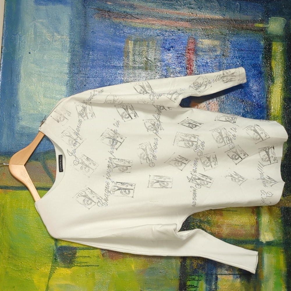 Zannza Couture zip sleeved sweater with Paris design size medium